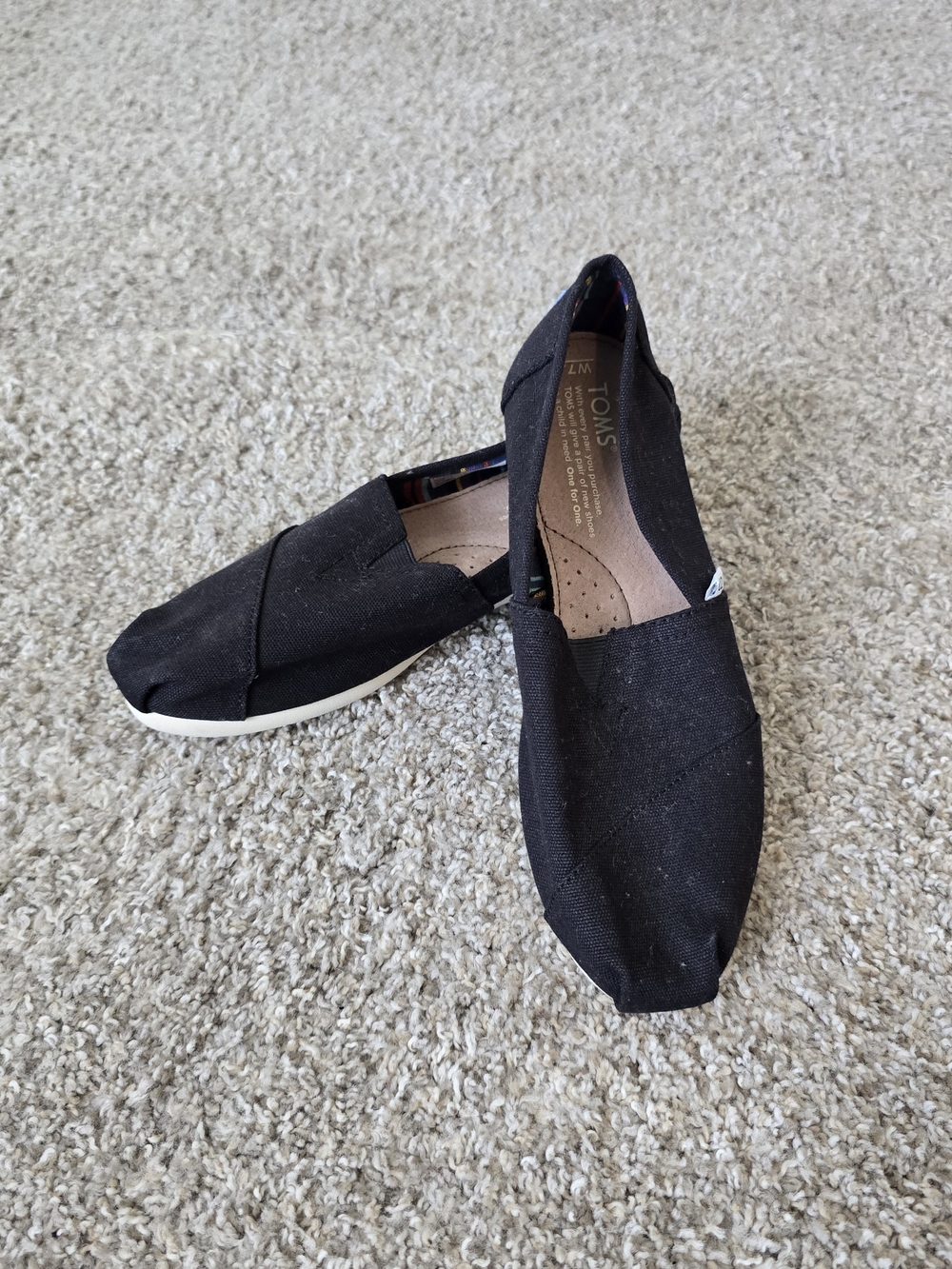 TOMS Women's Black Canvas Slip-On Flat Closed Toe Casual Lightweight US 7.5